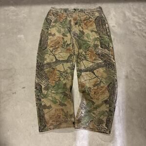 Baggy Realtree camo pants